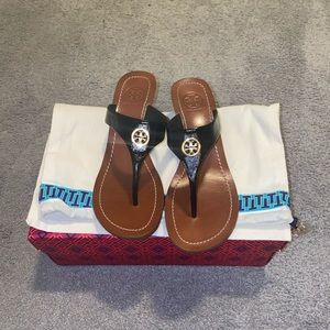 Tory Burch Wedge Thong Patent Saffiano Sandel